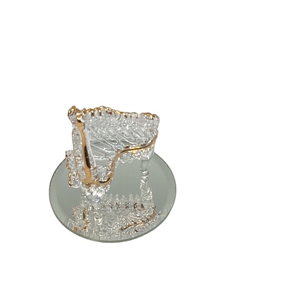 Handblown Clear Glass Grand Piano on a round mirror - Picture 4 of 6